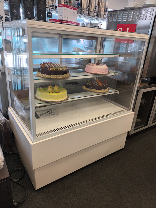 Ex-Showroom EVOKL120_W 1200mm White Squared Glass Cake Showcase Mastercool Ex-Showroom EVOKL120_W 1200mm White Squared Glass Cake Showcase Mastercool