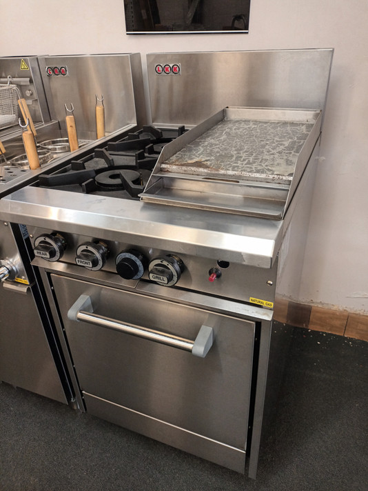 Ex-Showroom LKKOB4C-OD 2 Gas Open Burner Cooktop & 300mm RHS Griddle + Static Oven NG Ex-Showroom LKKOB4C-OD 2 Gas Open Burner Cooktop & 300mm RHS Griddle + Static Oven NG
