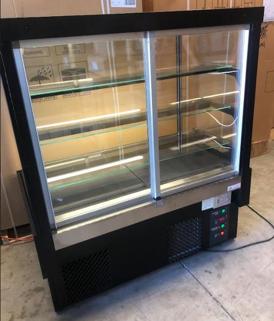 EVOKL120VD Ex-Demo Mastercool Squared Glass Cake Showcase 1200mm Black Finish