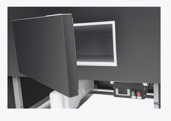 Thermaster ST15LK Compact Commercial Curved Glass Deli Display Counter (490 Litre)