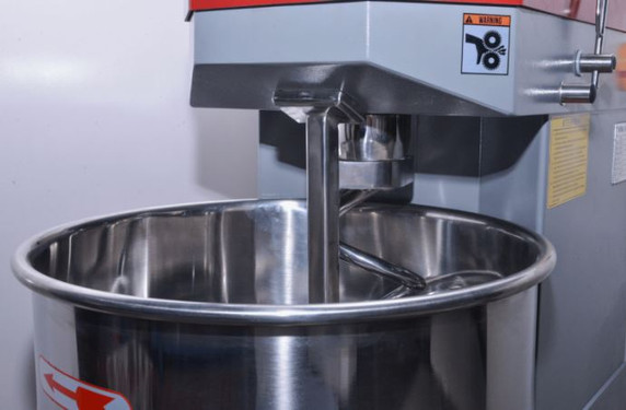 Tyrone Fixed Head Heavy Duty 34L Spiral Mixer – SCP34