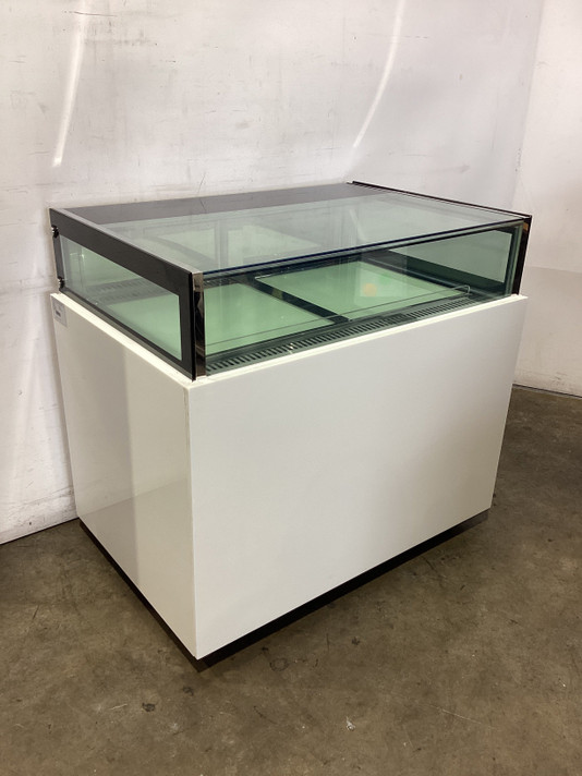 Federal DS1200V Commercial Cold Food Display