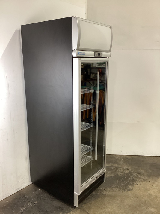 Artisan M1151 Upright Fridge