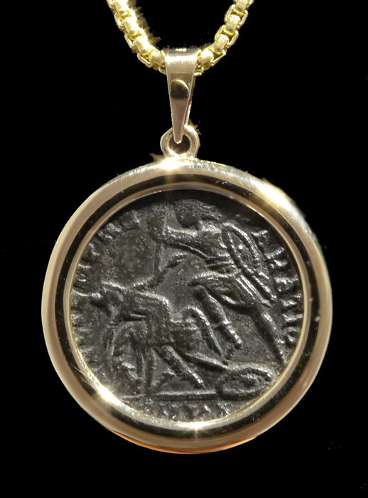 ANCIENT CHRISTIAN ROMAN COIN PENDANT OF HORSEMAN SPEARING FALLEN