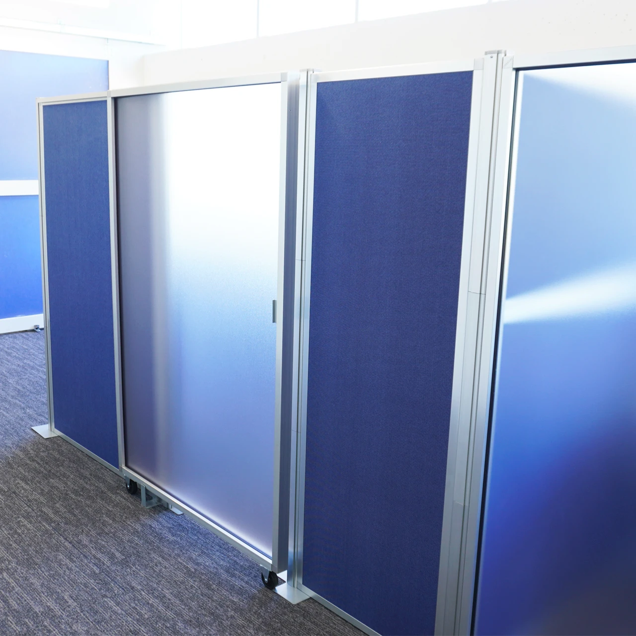Hush Panel Cubicle Kit With Door
