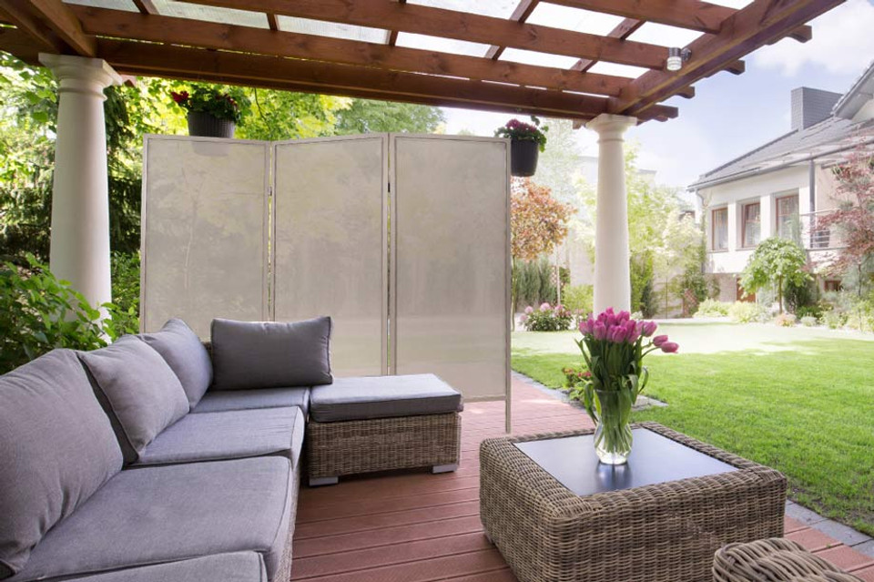 Folding Outdoor Privacy Screen Versare Solutions, LLC