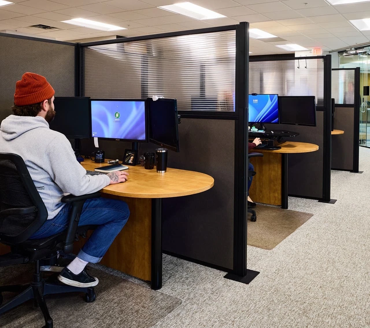 Cubicles - Portable and Acoustic Partition Hush Panel™ Configurable Cubicle Partition