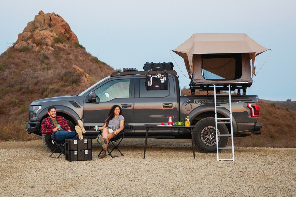 ELEVATE YOUR OVERLANDING GEAR: 5 MUST-HAVE ESSENTIALS