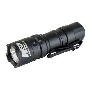 Smith & Wesson Delta Force CS-20 Flashlight LED with 1 CR123A Battery Aluminum Black Smith & Wesson Delta Force CS-20 Flashlight LED with 1 CR123A Battery Aluminum Black