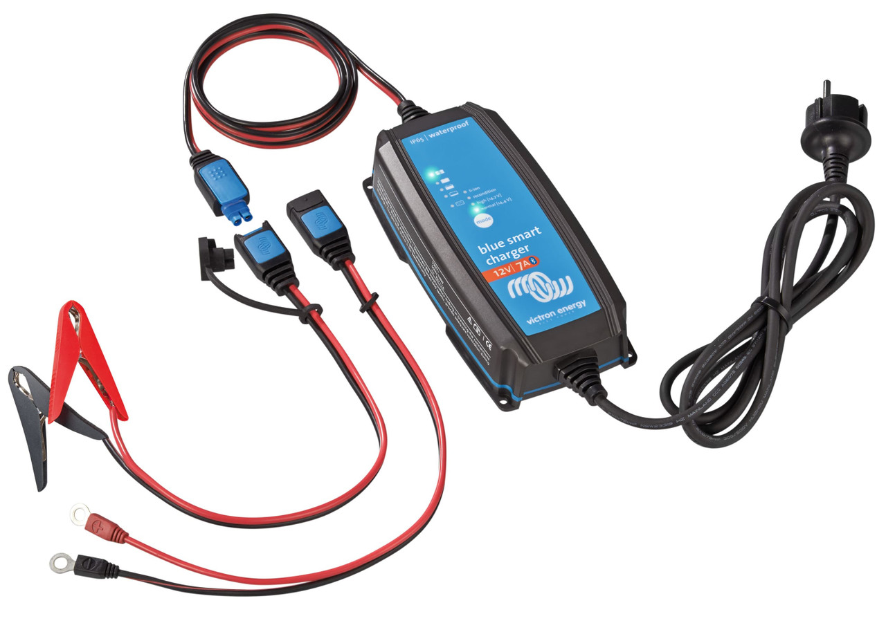 BPC120731034R Blue Smart IP65 Charger 12/7(1) 230V CEE 7/16 Retail Victron Energy