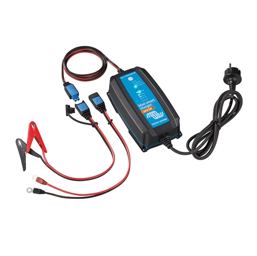 BPC240531034R  Blue Smart IP65 Charger 24/5(1) 230V CEE 7/16 Retail Victron Energy