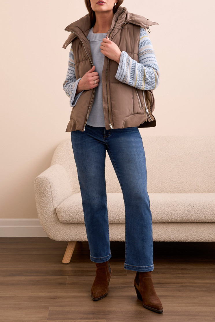 QUILTED VEST W/REMOVABLE HOOD 2247O-8272