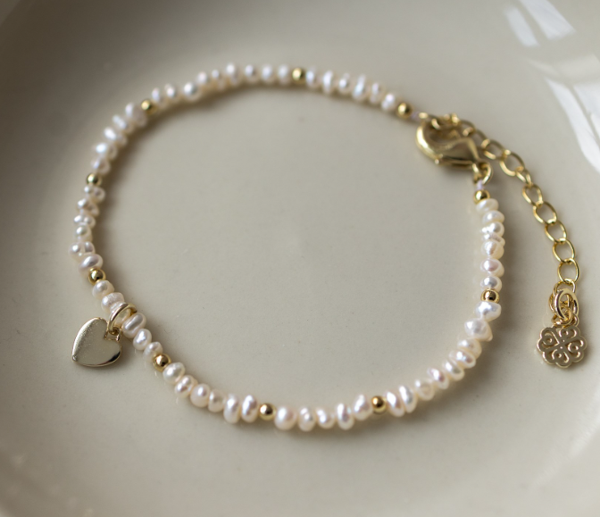 AMADO ESSENTIA BRACELET WHITE PEARL