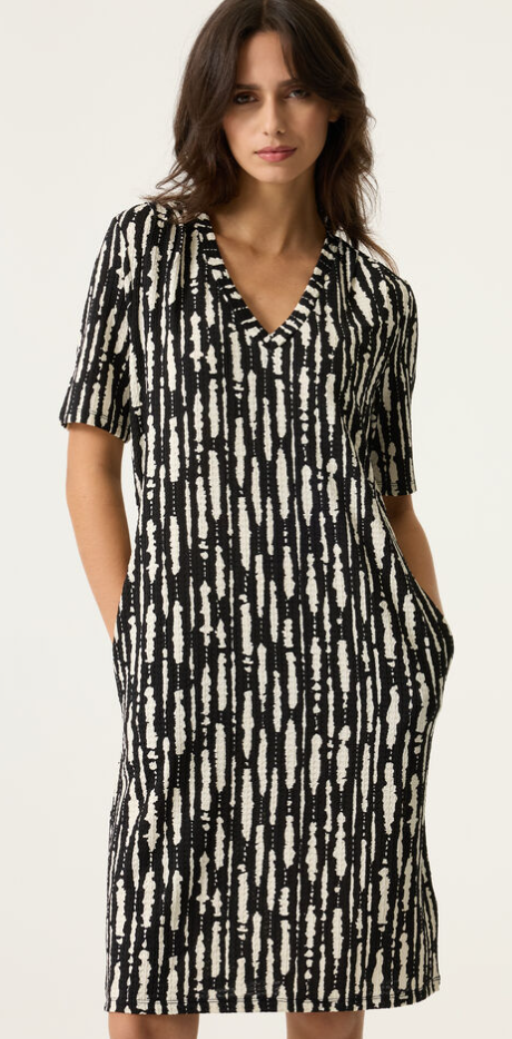 VNECK SS PRINT TEE DRESS N260285