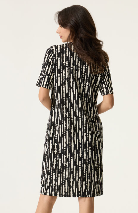 VNECK SS PRINT TEE DRESS N260285
