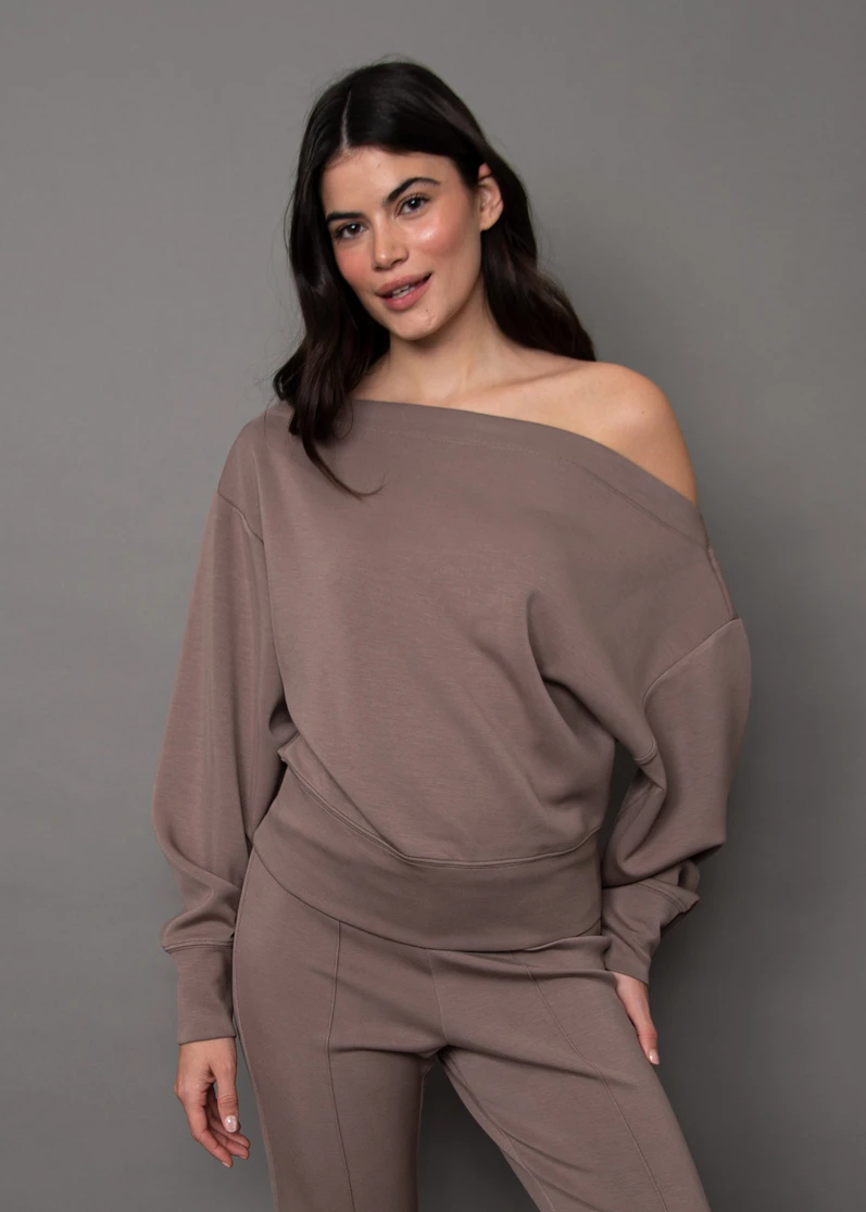 OPHELIE SIG SOFT KNIT LS OFF SHOULDER 78T037SO