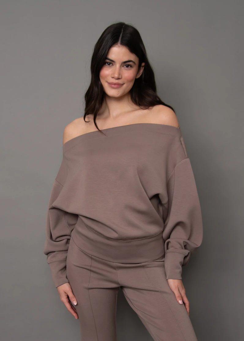 OPHELIE SIG SOFT KNIT LS OFF SHOULDER 78T037SO