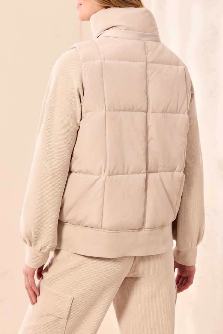 QUILTED PUFFER VEST REMOVABLE HOOD 2247O-8272