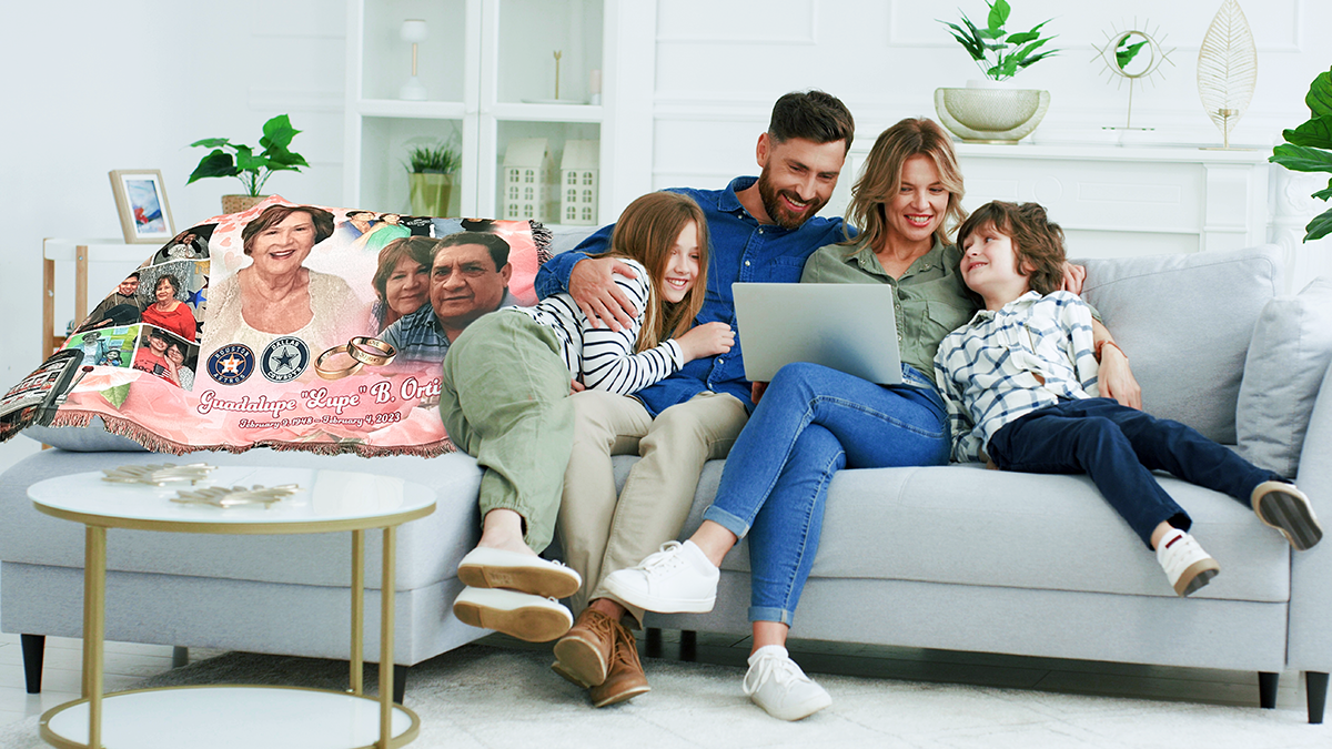 Horizontal Throw Ad with Family