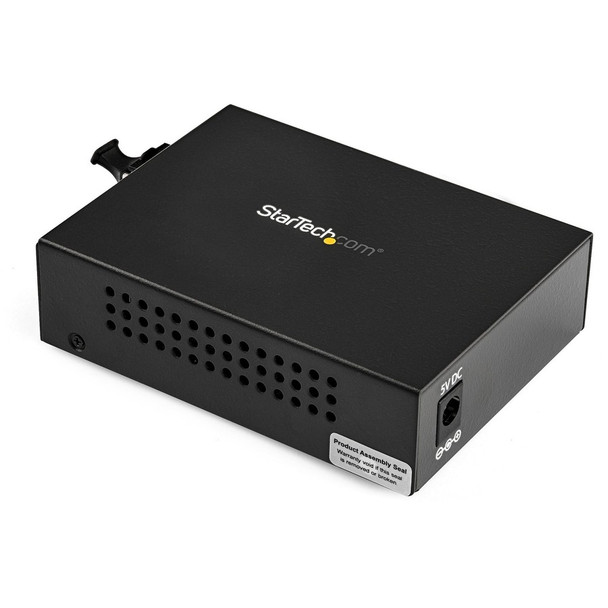 StarTech.com Gigabit Ethernet Fiber Media Converter - Compact - 850nm MM LC - 550m - With MM SFP Transceiver MCM1110MMLC