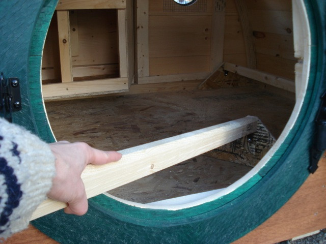 Wooden Hobbit Hole Chicken Coop and Duck House For 3 to 8 Birds