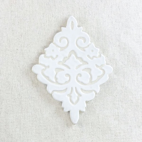 Damask in Glossy True White