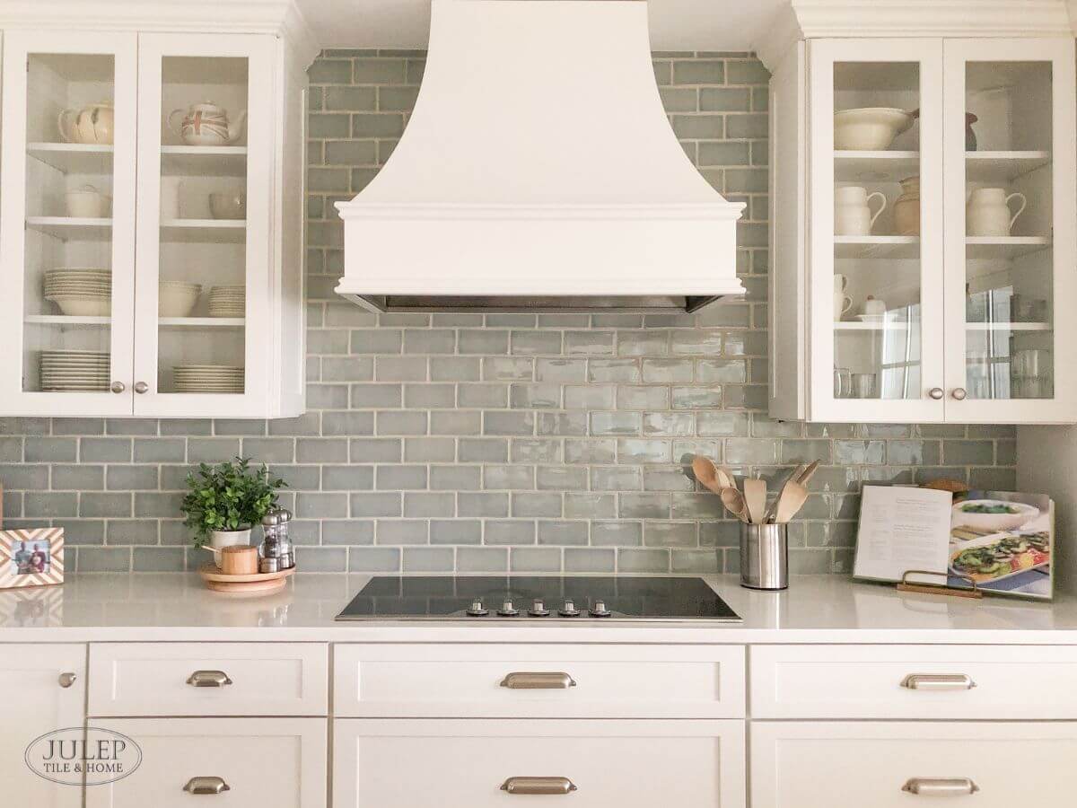 classic-blue-and-white-kitchen.jpg