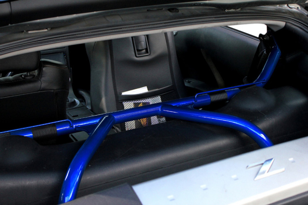 Graffiti 350Z Harness Bar in Candy Blue installed in the car