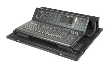 SKB Cases Roto-molded Midas M32 Mixer Case w/ Wheels SKB Cases Roto-molded Midas M32 Mixer Case w/ Wheels