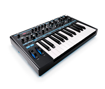 Novation Bass Station II Analogue Synthesizer Novation Bass Station II Analogue Synthesizer