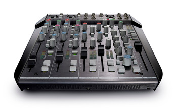 Solid State Logic SiX 12-Channel SuperAnalogue Desktop Mixer Solid State Logic SiX 12-Channel SuperAnalogue Desktop Mixer