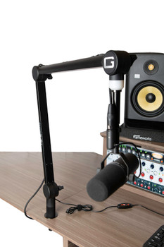 Gator Professional Broadcast Boom Mic Stand W/ Led Light Gator Professional Broadcast Boom Mic Stand W/ Led Light
