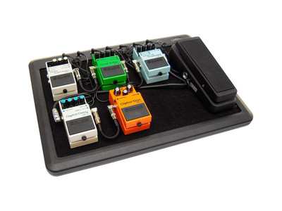 SKB Cases Powered Pedalboard