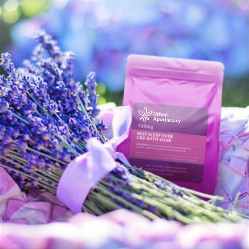 Pink Himalayan Salt and pure plant extracts like full spectrum CBD oil, lavender, chamomile and sandalwood.
