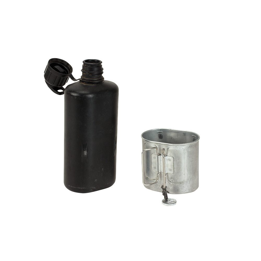 SWISS M84 CANTEEN WITH CUP