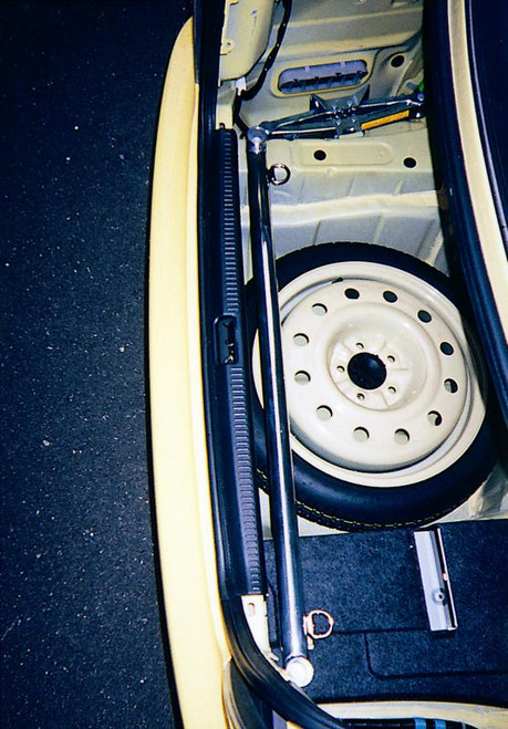 Cusco Trunk Bar SXE10 IS300 - 195 490 A Photo - Primary