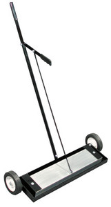 Magnet Source Magnetic Floor Sweeper, 7.5 lb Load Capcity, 42 in Handle, 28-1/2 in W, Push Type View Product Image