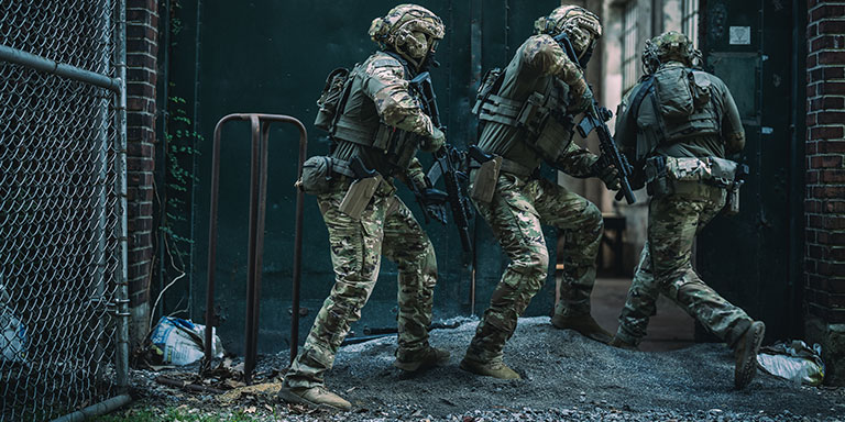 How To Choose Tactical Pants Based On Your Profession