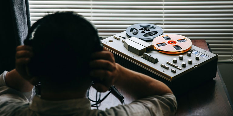Officers Guide To Wiretap Investigations