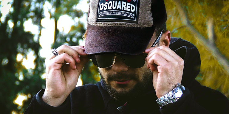 Officers Guide To Working Undercover
