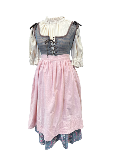 Arms and the Man Costume Plot