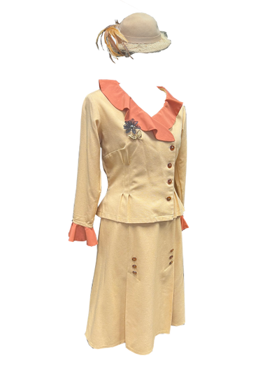 She Loves Me Costume Plot