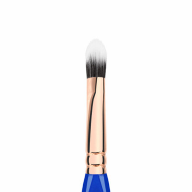 Bdellium Tools Golden Triangle Duo Fibre Shader Brush 775 (close up). Sold by Norcostco.