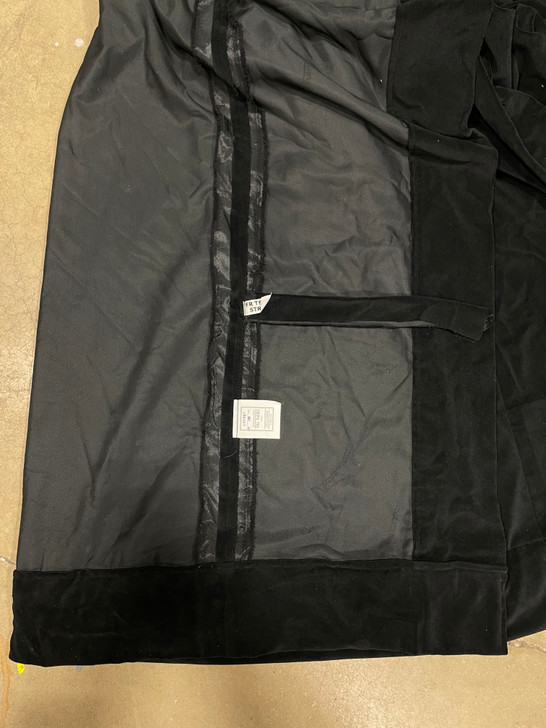 IFR 20oz Crescent Velour Black  12' H x 7' W Leg