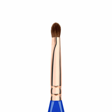 Bdellium Tools Golden Triangle Small Shader Brush 772 (close up). Sold by Norcostco.