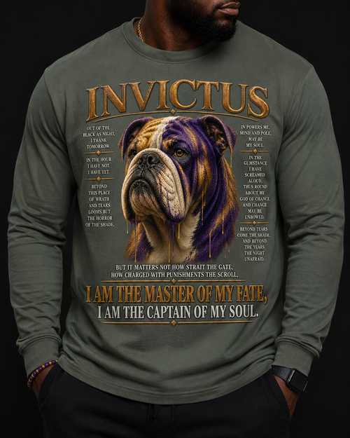 The Invictus Premium Crewneck pairs timeless words of perseverance with a bold, elevated design. A hand-painted-style English Bulldog takes center stage in rich Royal Purple and realistic Old Gold, surrounded by select lines from Invictus and finished with its iconic declaration:

“I am the master of my fate,
I am the captain of my soul.”

The painterly detailing and subtle running color give the artwork depth without sacrificing the clean, sophisticated aesthetic of the Twin Light premium collection.

Designed for those who understand that strength isn’t simply what you show—it’s what carries you through.ğ