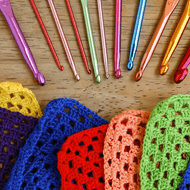 The Different Types of Crochet Hook Ends - inline vs tapered