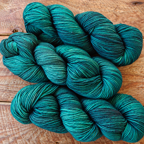 Malabrigo Rios Pines 213 deep forest green worsted merino yarn