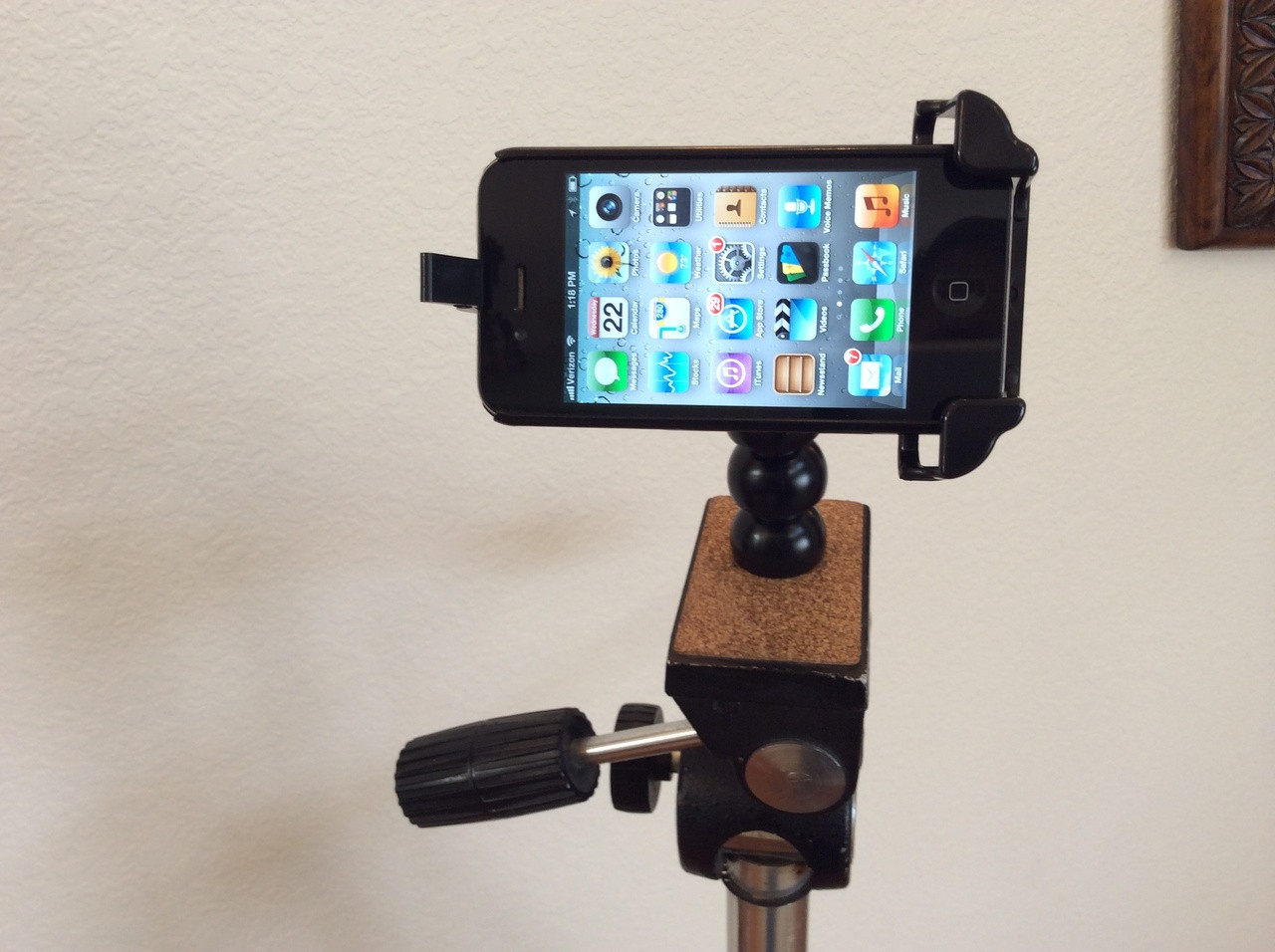 iPhone Tripod Mount Adapter Caddie Buddy - Main Image