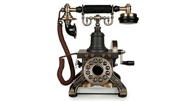 A Brief History of Long Distance Communication A Brief History of Long Distance Communication